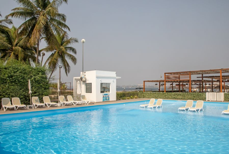 dallys resort